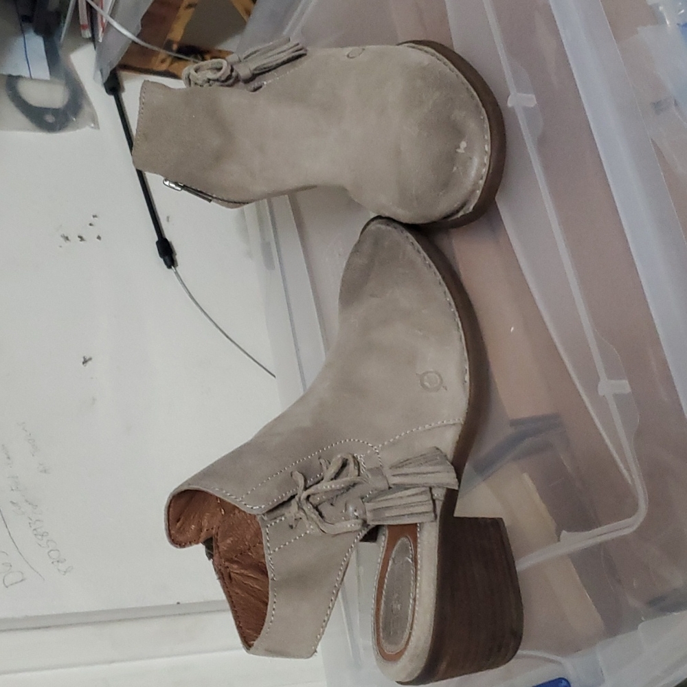 Women's size 9 Born backless boots